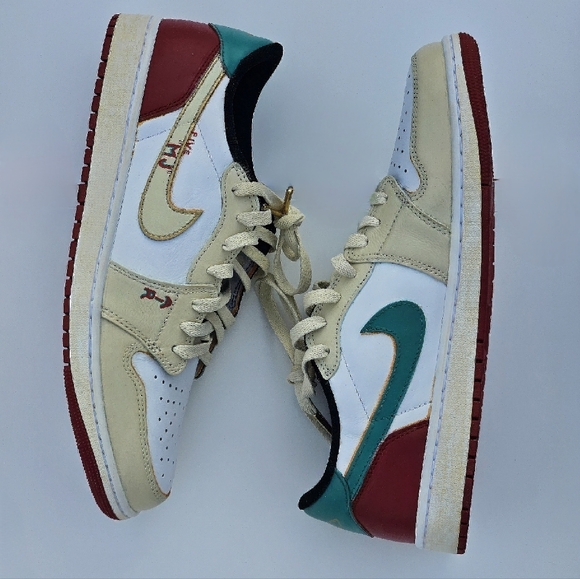 Custom AJ1 OG - Picture 2 of 7